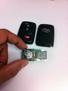 IMG_0413 Toyota Highlander key fob innards (battery)