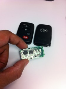 IMG_0414 Toyota Highlander key fob innards